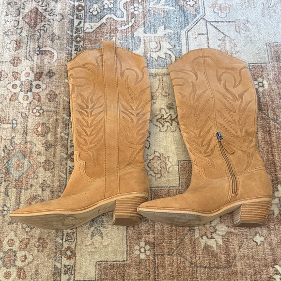 DOLCE VITA TAN WESTERN BOOTS - Picture 4 of 5